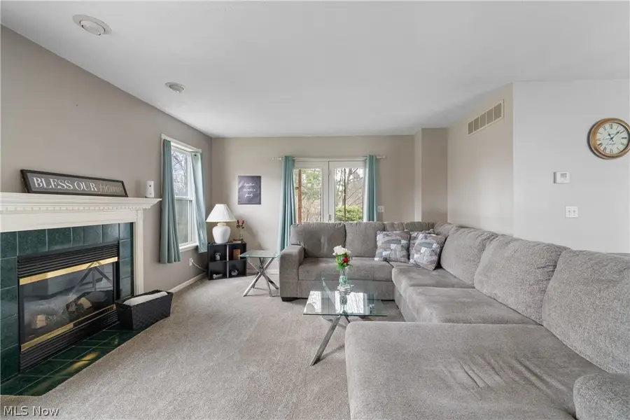 10406 Village Drive, Garrettsville, OH 44231 - #3