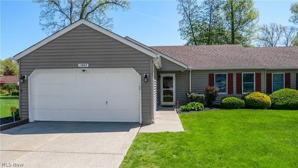 1807 Sandalwood Drive, Avon, OH 44011