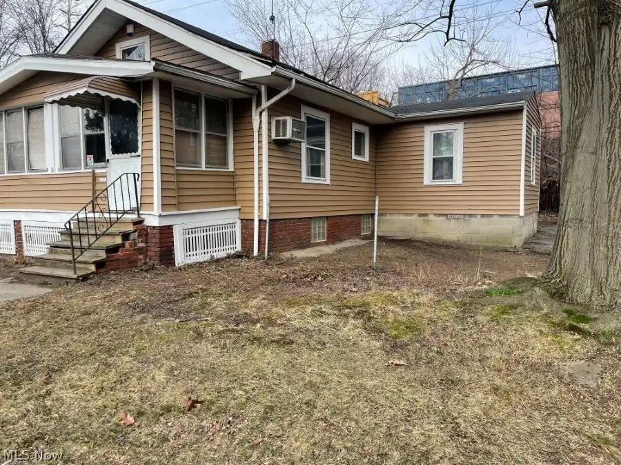 875 E 131st Street, Cleveland, OH 44108 - #2