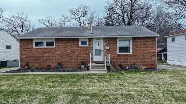 1133 Clearmount Se Avenue, North Canton, OH 44720
