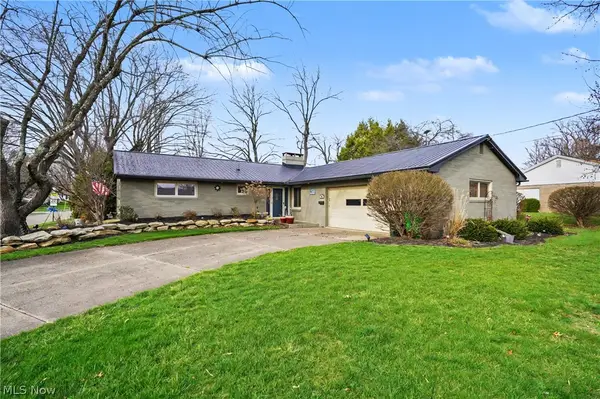 701 Edgewood Se Street, North Canton, OH 44720