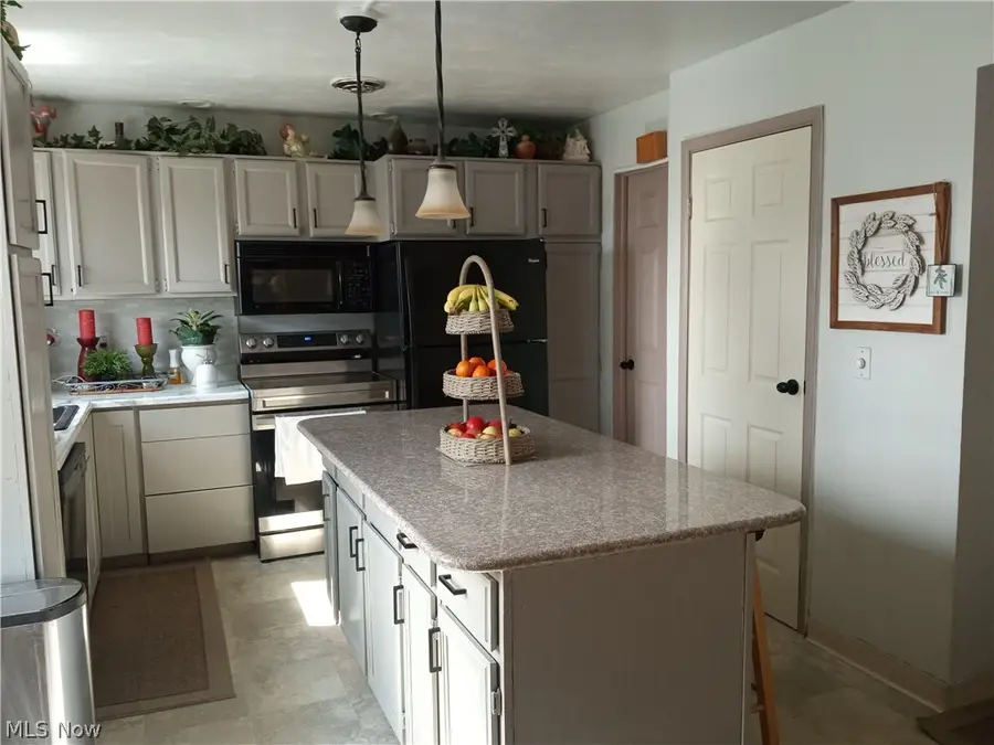 13578 Foxcroft Drive, Garfield Heights, OH 44125 - #2