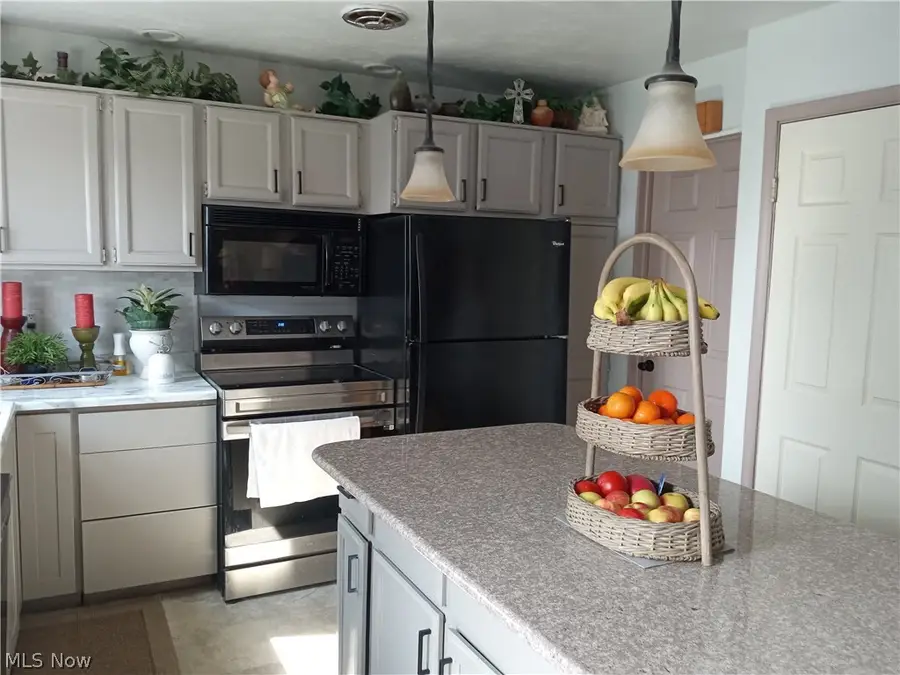 13578 Foxcroft Drive, Garfield Heights, OH 44125 - #3