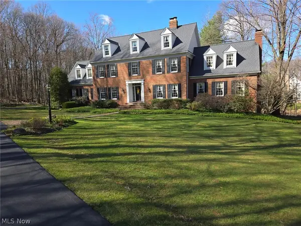 9230 Amber Wood Drive, Kirtland, OH 44094