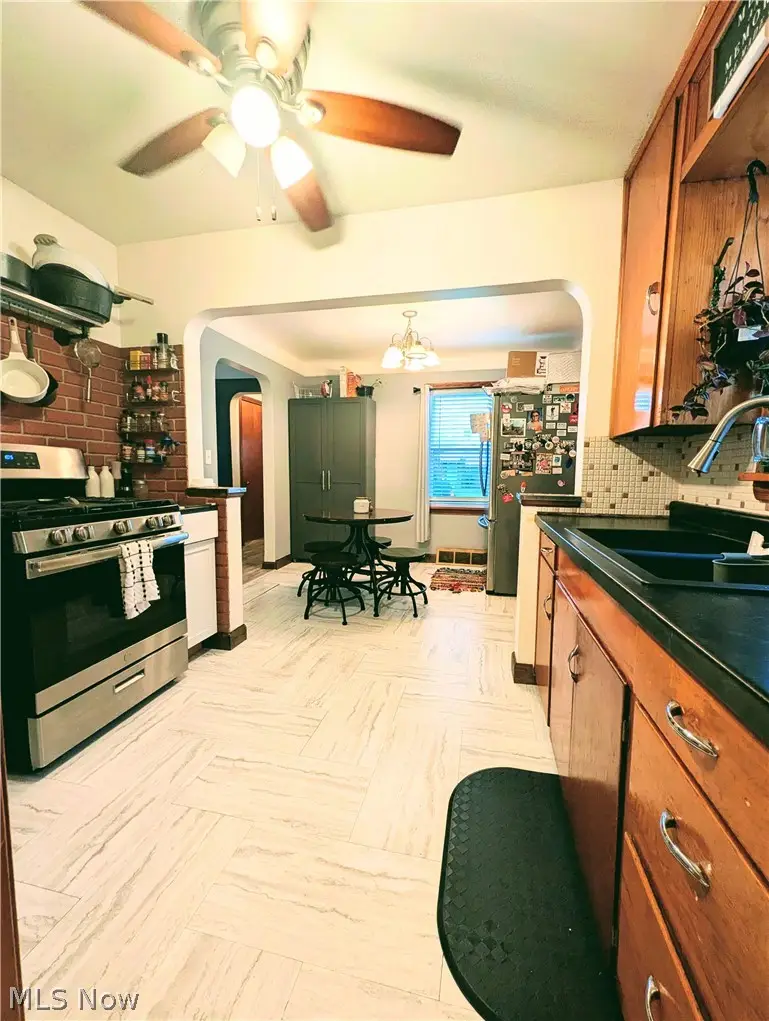 3309 Lincoln Avenue, Parma, OH 44134 - #3