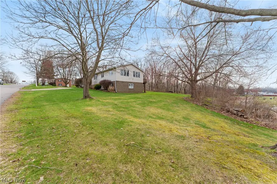 901 N Marion Avenue, Louisville, OH 44641 - #3