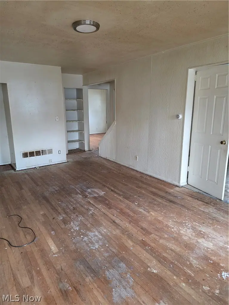 1391 Alphada Avenue, Akron, OH 44310 - #3