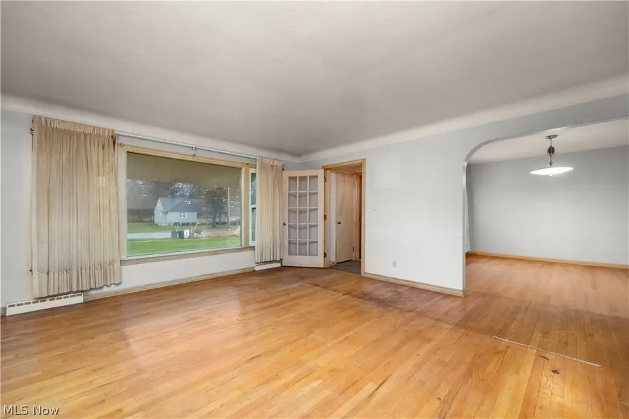 289 Richmond Rd., Richmond Heights, OH 44143 - #3