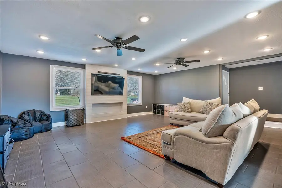 6116 Melody Ne Road, Canton, OH 44721 - #3