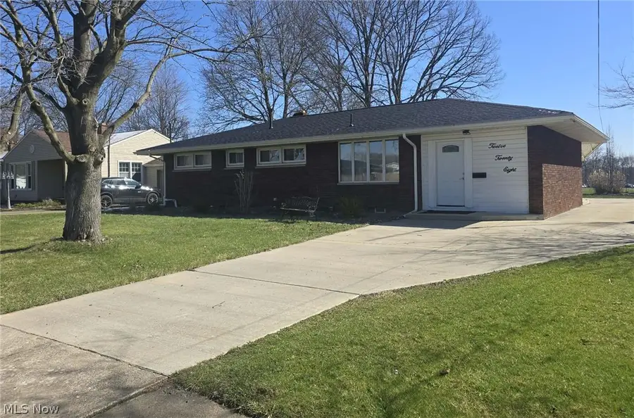 1228 Sarkies Ne Drive, Warren, OH 44483 - #2