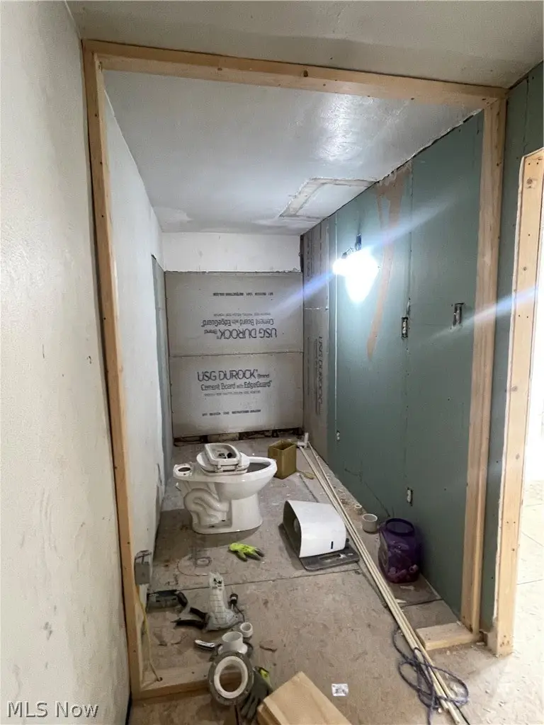 60 John Street, Struthers, OH 44471 - #2