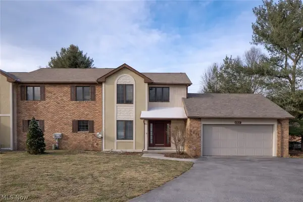 4839 Pond Nw Drive, North Canton, OH 44720