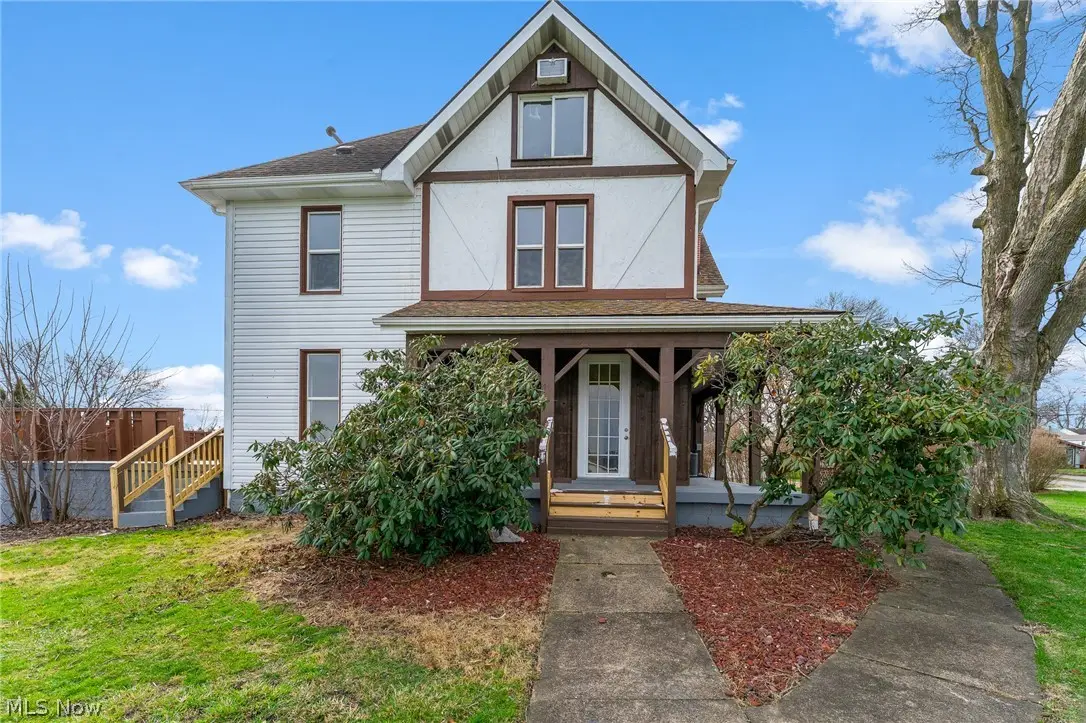 563 Geneva Avenue, Struthers, OH 44471 - #1