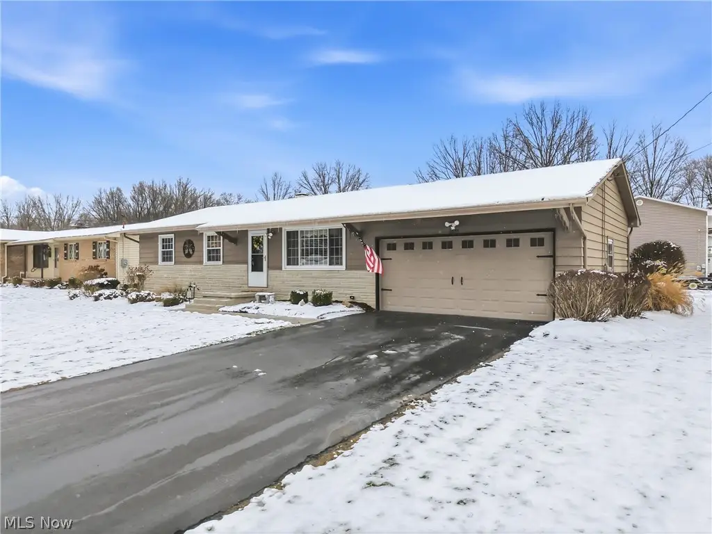 2855 Vollmer Drive, Austintown, OH 44511 - #1