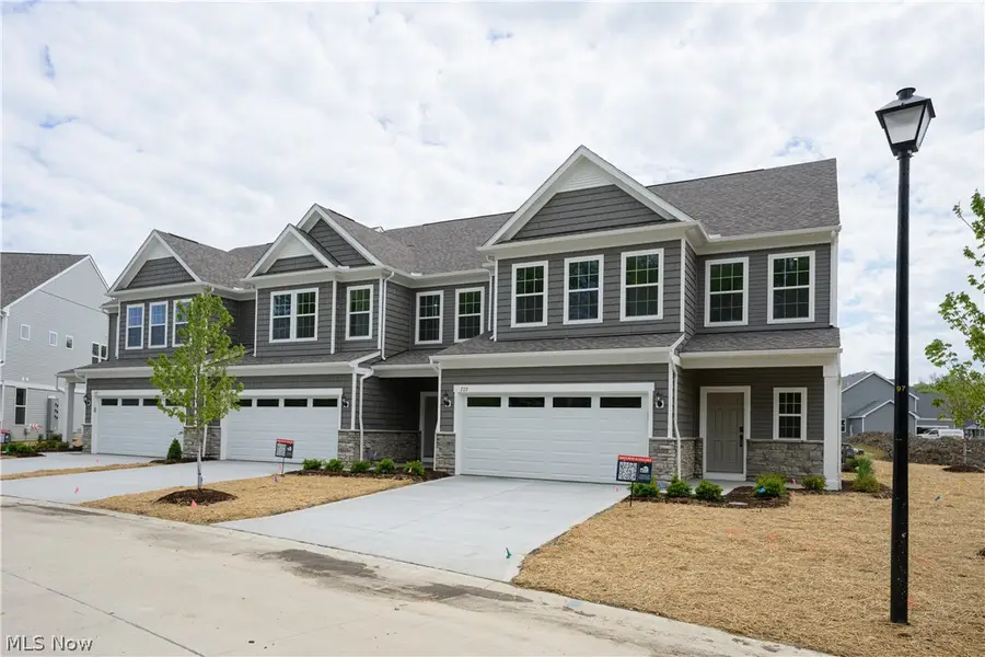 777 Rock Harbor, Avon Lake, OH 44012 - #2
