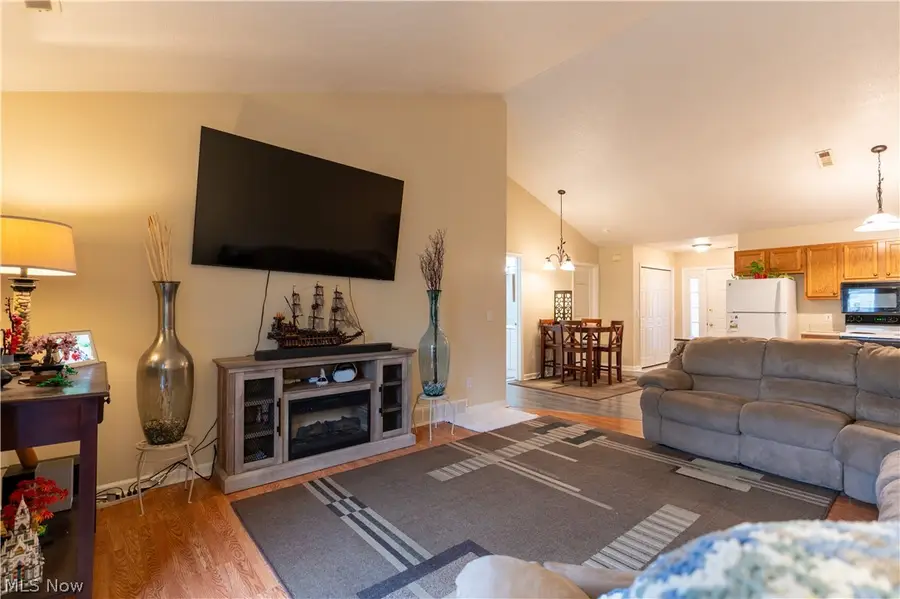 204 Harbor Ridge Lane, Fairport Harbor, OH 44077 - #2