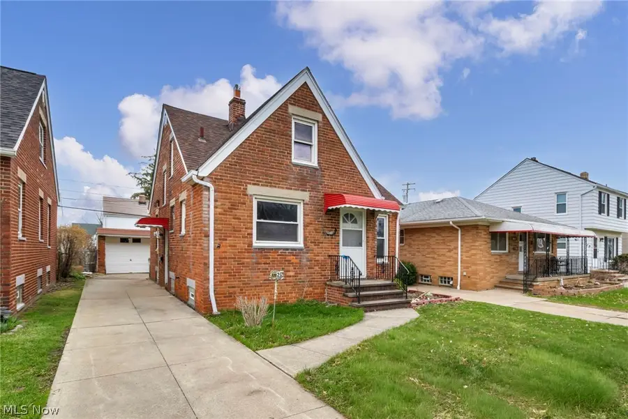 3202 Parklane Drive, Parma, OH 44134 - #2