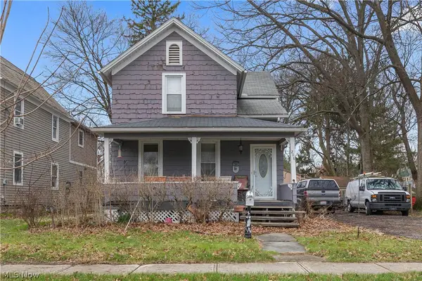 208 Glenwood Street, Elyria, OH 44035