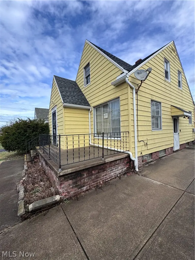 3775 Warrensville Center Road, Warrensville Heights, OH 44122 - #2