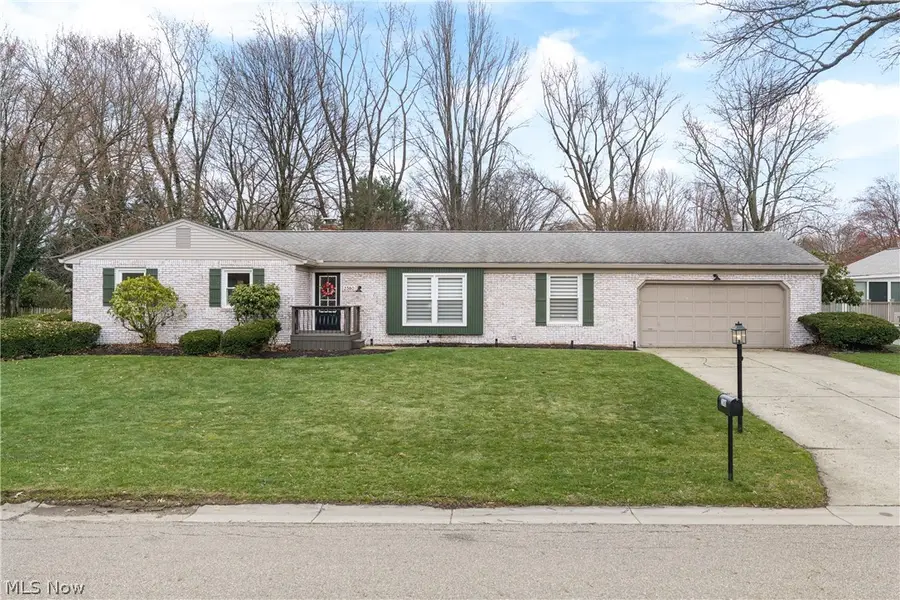 2380 Orchid Nw Street, North Canton, OH 44720 - #2