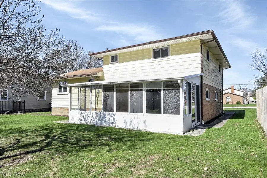 22337 Sandy Lane, Fairview Park, OH 44126 - #2