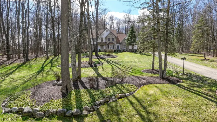 11779 Derbyshire Lane, Chagrin Falls, OH 44023 - #2