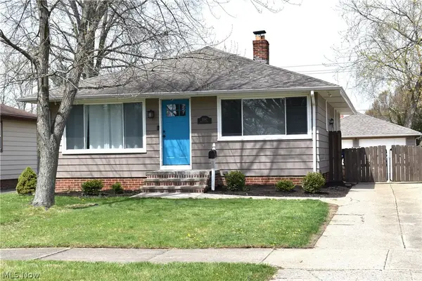 11062 Blossom Avenue, Parma Heights, OH 44130