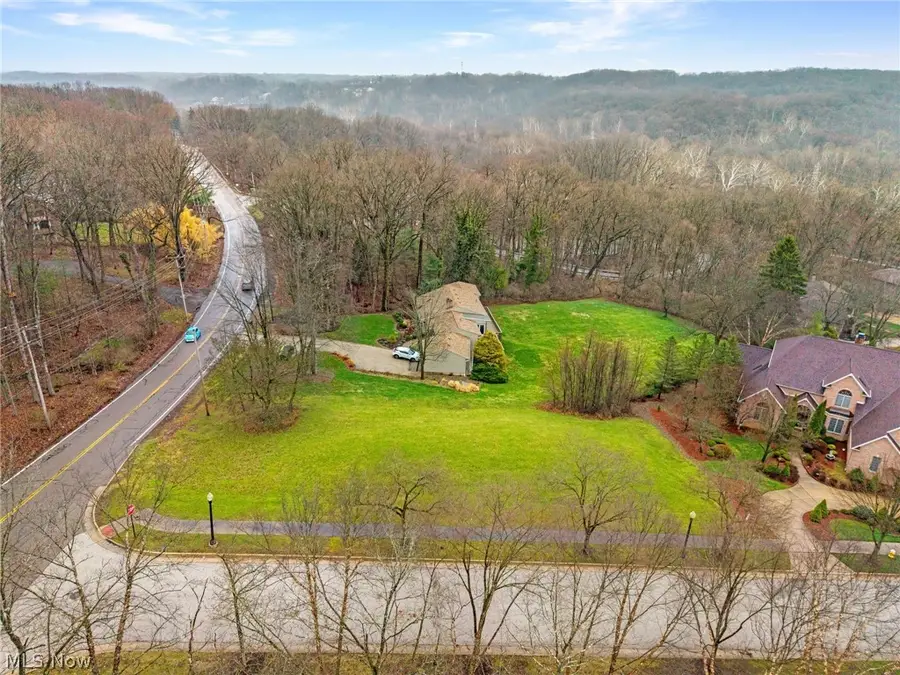 1245 Riverwoods Dr, Akron, OH 44313 - #3