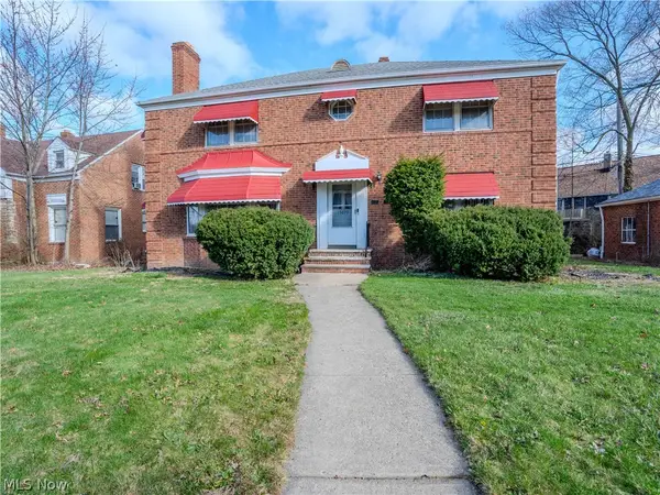 13699 Cedar Road, University Heights, OH 44118