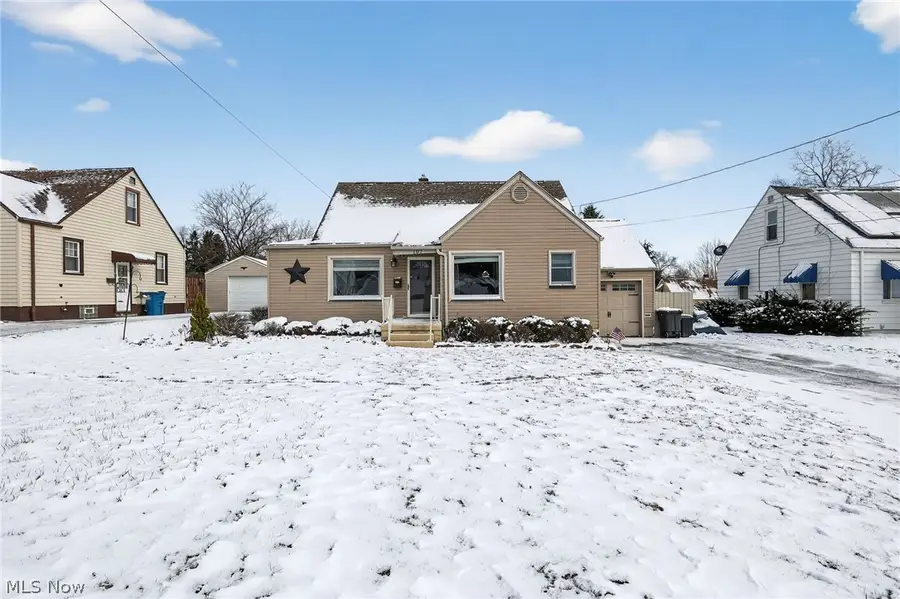 107 Renee Drive, Struthers, OH 44471 - #2