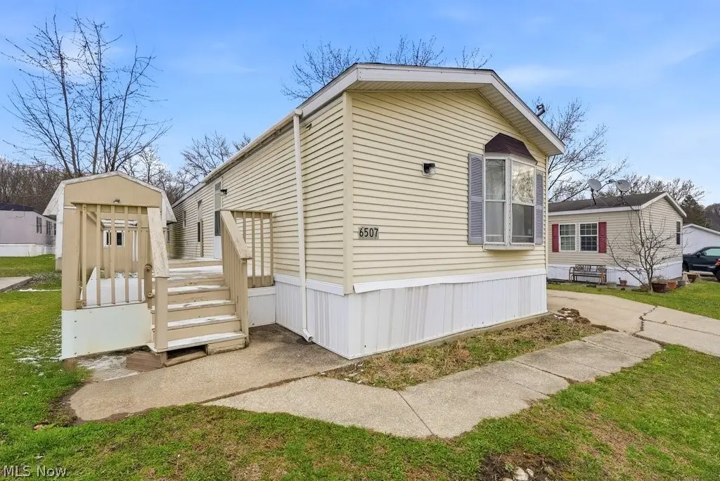 6507 Robby Lane, Ravenna, OH 44266 - #1