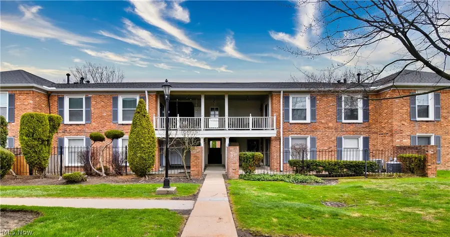 2108 Glouchester Drive, Lyndhurst, OH 44124 - #2