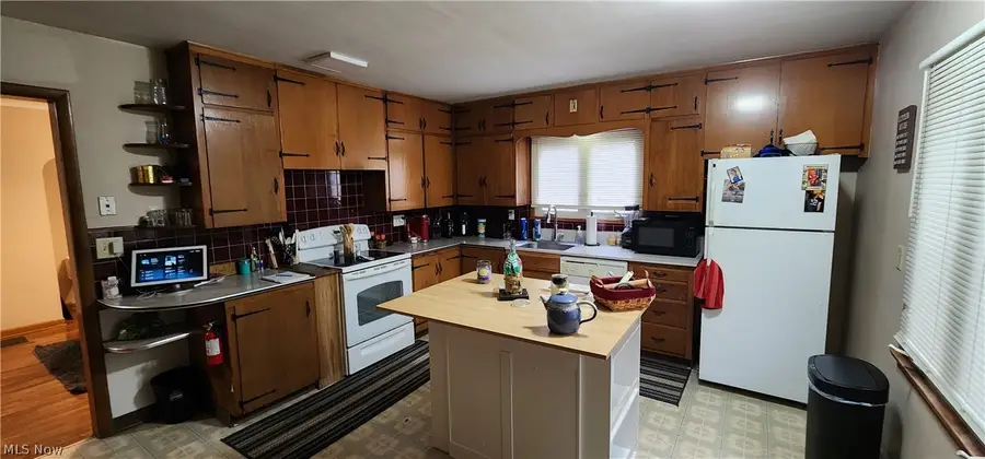 1236 Robbins Avenue, Niles, OH 44446 - #2