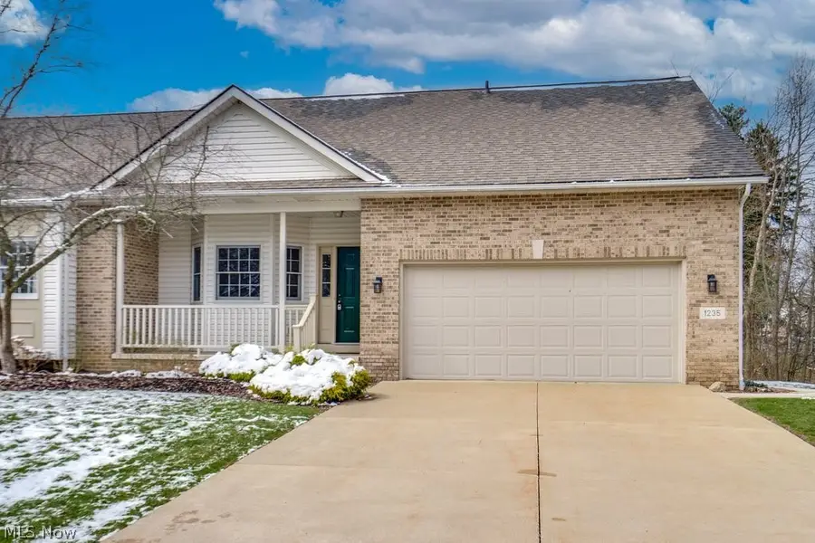 1235 Spring Ridge Circle, Alliance, OH 44601 - #2