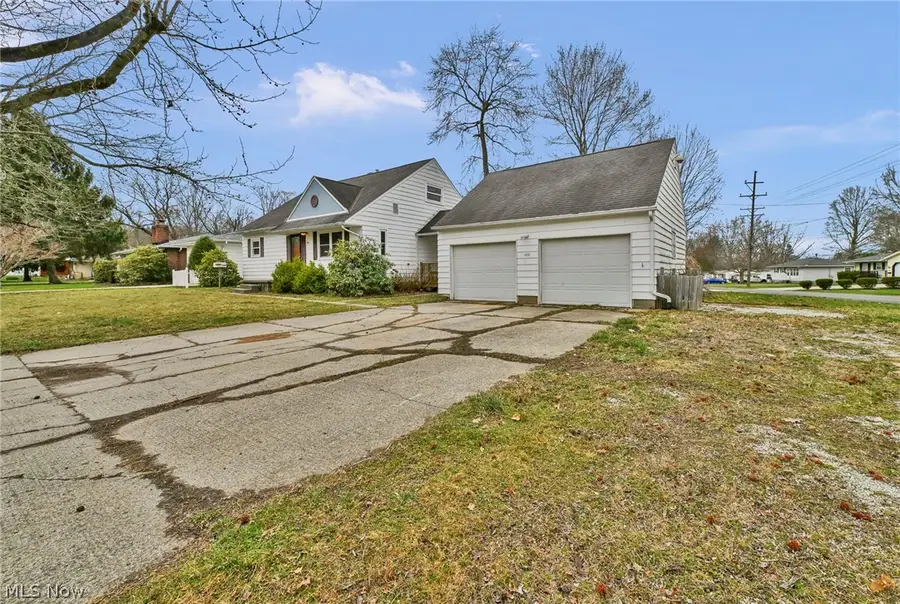 832 Harold Street, Kent, OH 44240 - #3