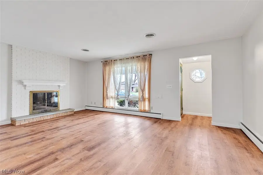 165 Woodhill Drive, Amherst, OH 44001 - #3