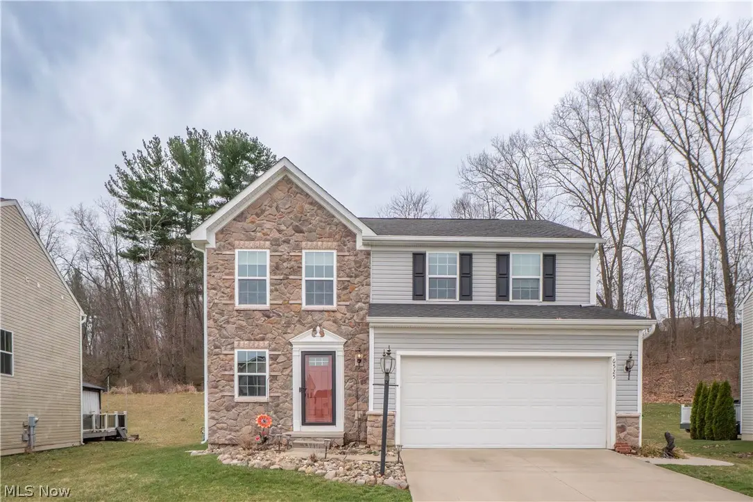 6525 Pine Bluff Ne Avenue, Canton, OH 44721 - #1