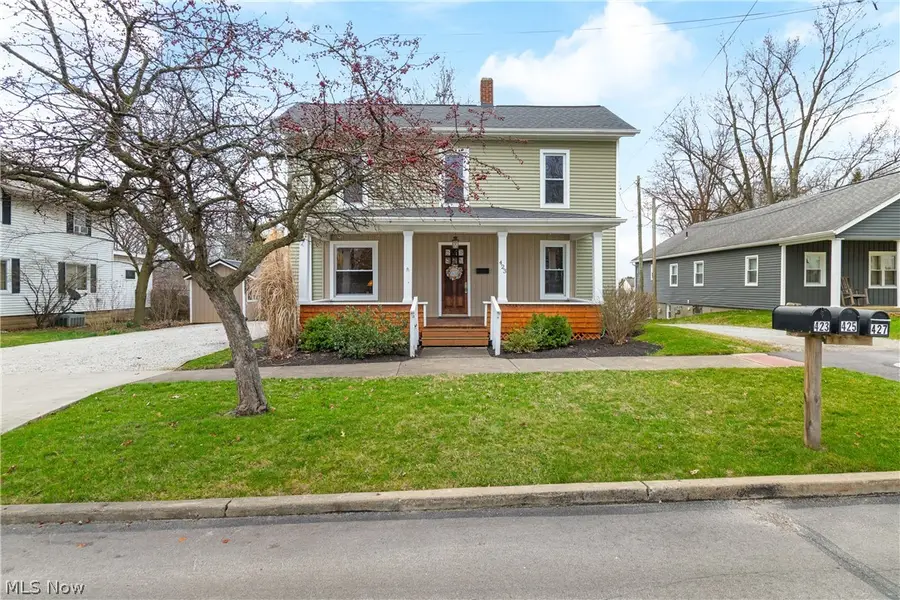 423 W Main Street, Dalton, OH 44618 - #2