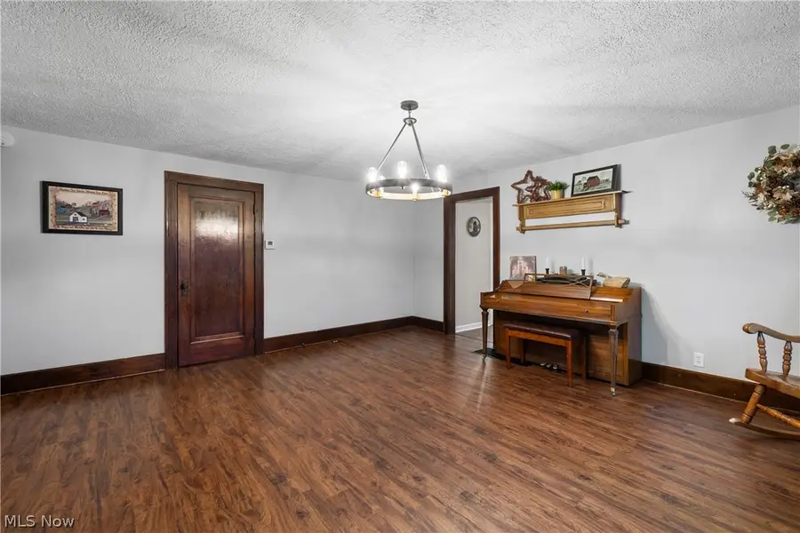 423 W Main Street, Dalton, OH 44618 - #3