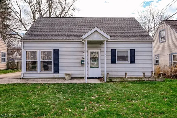 1266 Curtis Avenue, Cuyahoga Falls, OH 44221