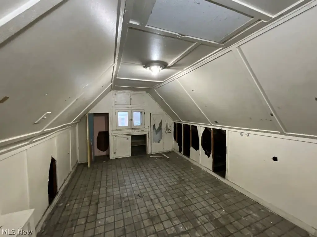 2401 Garden, Cleveland, OH 44109 - #1