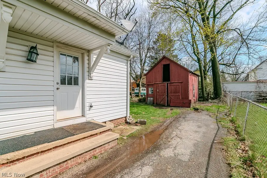 4437 Center Street, Willoughby, OH 44094 - #3