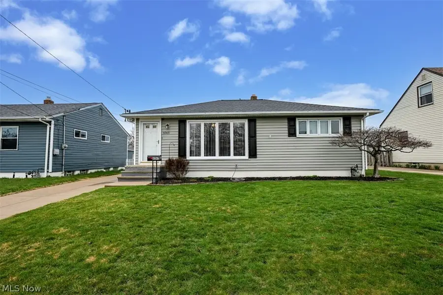 6065 Mercer Drive, Brook Park, OH 44142 - #2