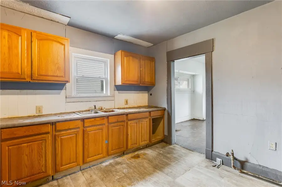 3005 Rush Boulevard, Youngstown, OH 44507 - #2