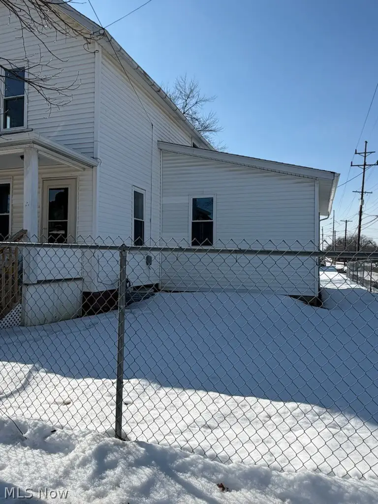 208 S 15th Street, Sebring, OH 44672 - #2