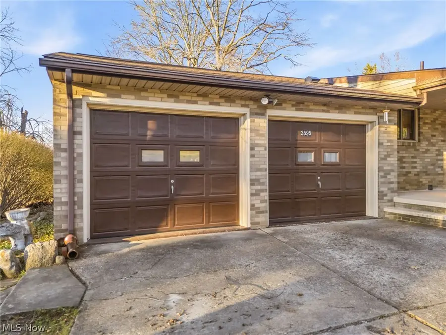 3595 Rolling Ridge Ne Road, Canton, OH 44721 - #3