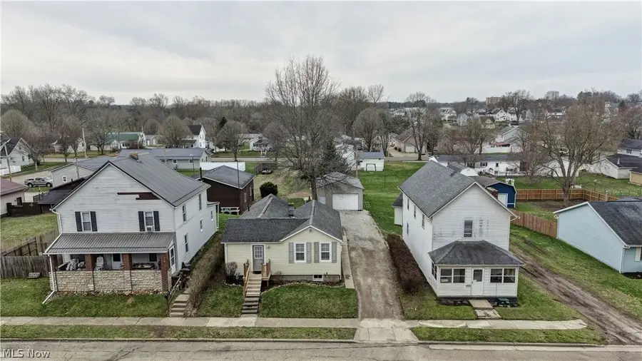 254 1st Se Street, Brewster, OH 44613 - #2