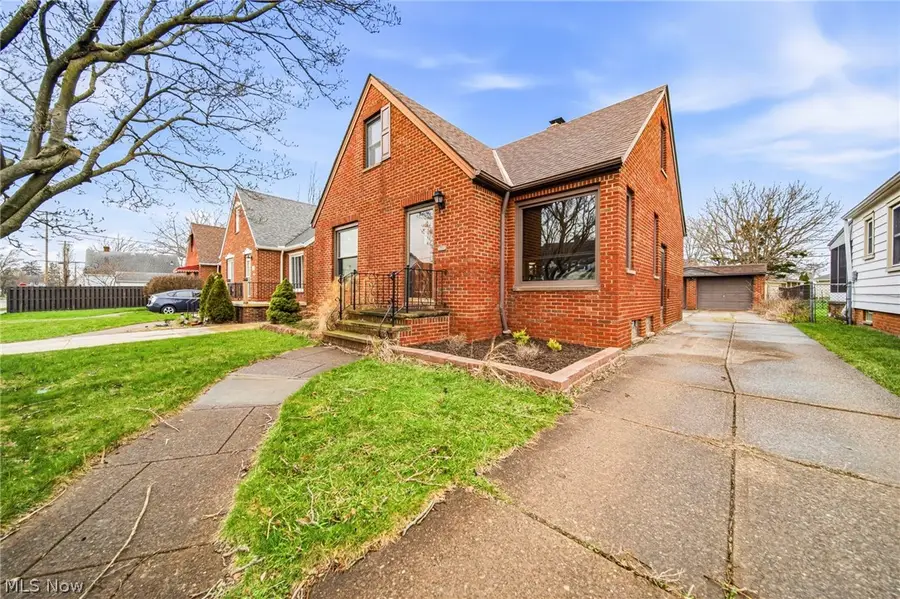 6406 Pelham Drive, Parma, OH 44129 - #3