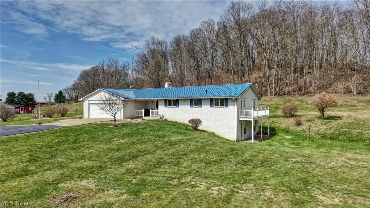 11652 Sandyville Ne Road, Sandyville, OH 44671 - #1