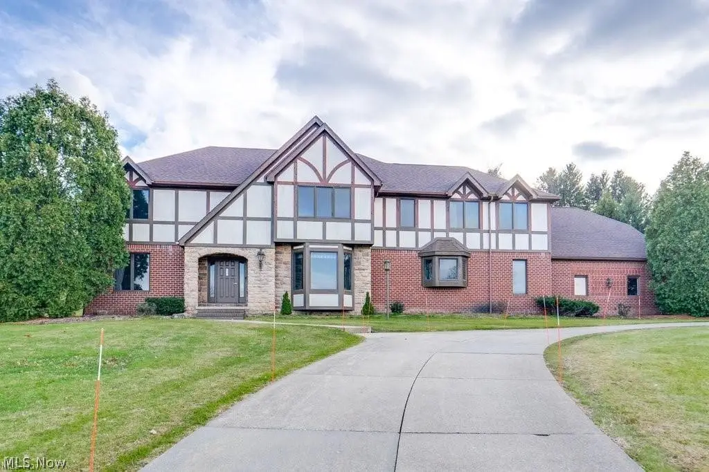 4700 Barnsleigh Drive, Montrose Ghent, OH 44333 - #1